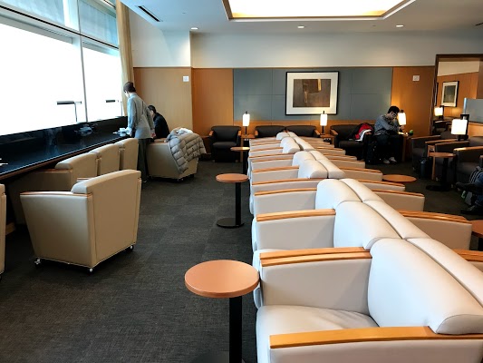 japan-airlines-sakura-lounge