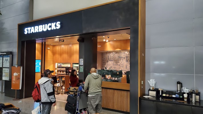 starbucks-international-arrival