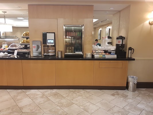 united-airlines-arrivals-lounge